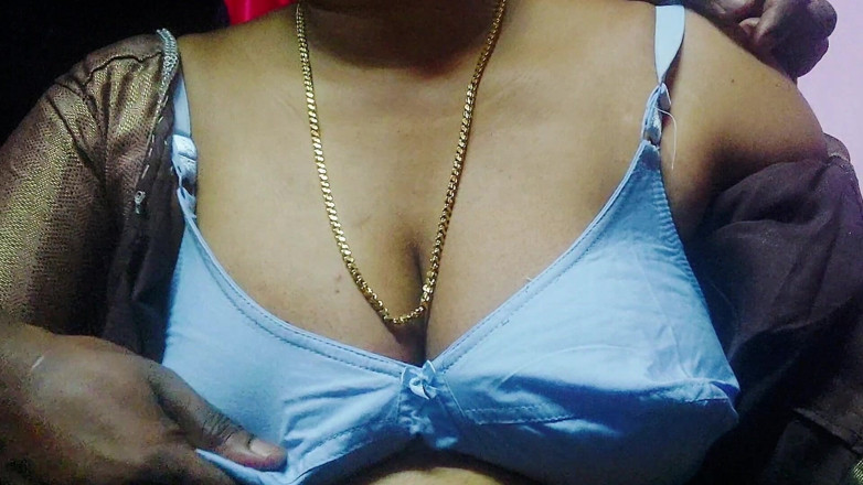 Desi Mohini: Il mio bhabhi sesso bollente con il patrigno