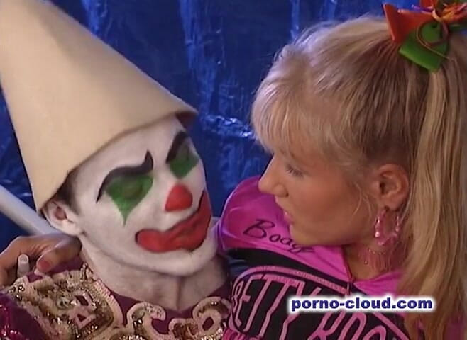 Porno Cloud: Klauni šukají lépe