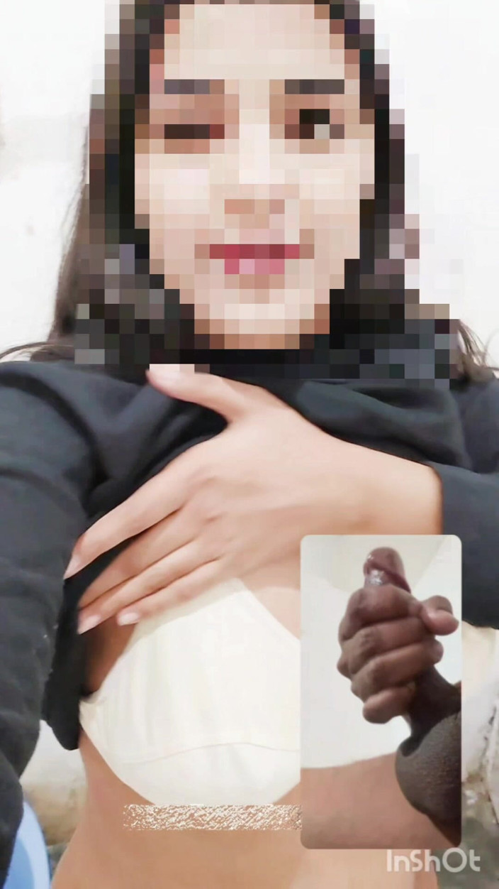 Naughty_Sana: Napalona przyrodnia siostra masterbating z jej ex w aplikacji Whats