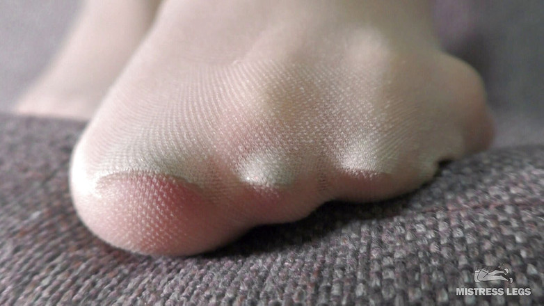 Mistress Legs: Rakaman dekat tapak seksi dalam pantyhose bogel semata-mata