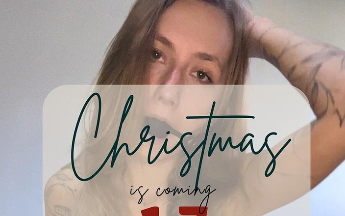 Cur1ouscoup420: Ballgaged Slut Fucks Her Ass