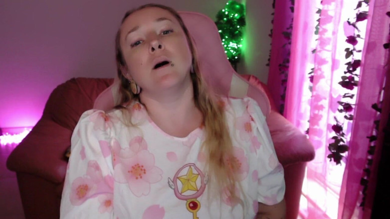 Kisicaxx: Большой черный член поклоняется грязным разговором