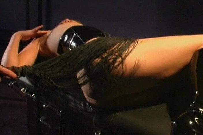 THAGSON RETRO: Ragazze bionde con fighe gocciolanti - la lingua salivosa scopa frenesia