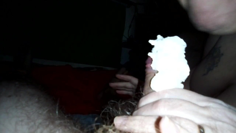 Sex hub couple: Whip cream, peeing, and some blowjob