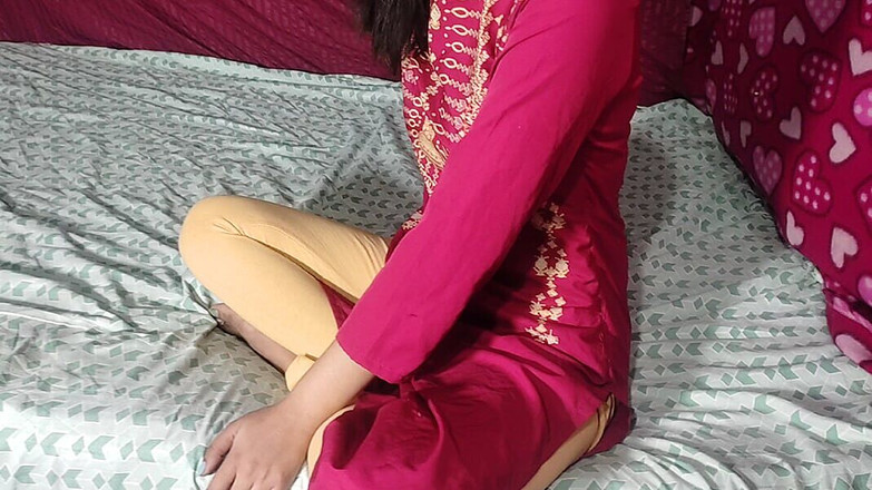 KavitaBhabhi: Pieprzyłem mojego nauczyciela w Dzień Róży