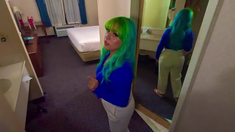 Spanishxbarbiie: 5 Star Massage!!