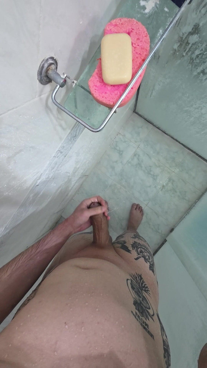 Lkdick8: Jerking off to the Shower