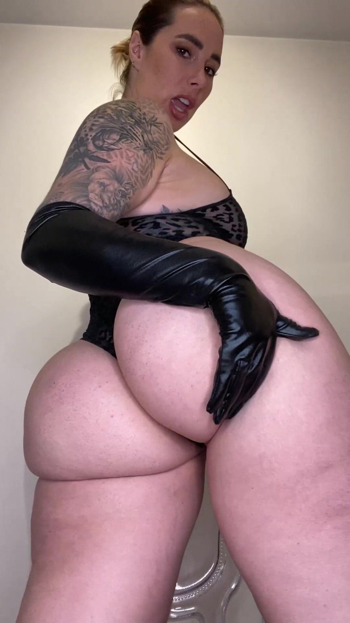 Paige Turnah: Vaše PAWG bohyně má plnou kundičku od BBC a vy...