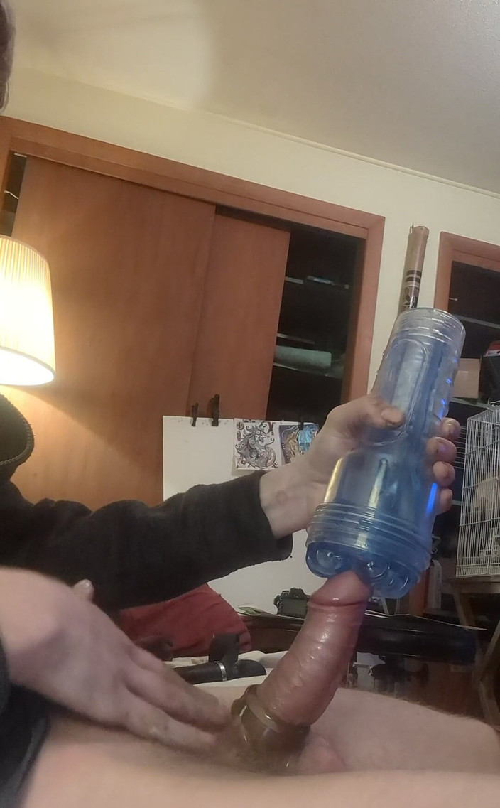 Samuel: 观看一些色情片只是闲逛玩弄自己