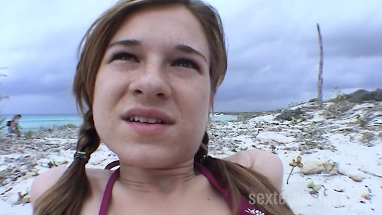 Sextermedia by Pete: Blowjob with Mermaid