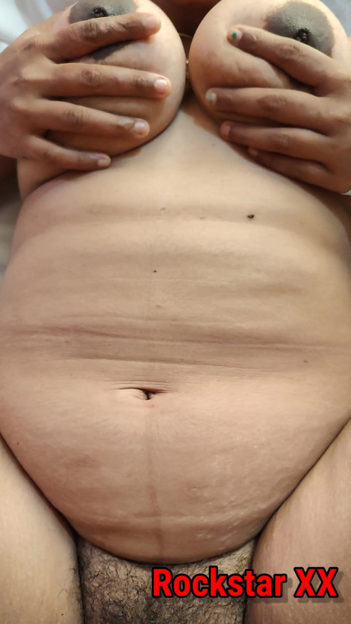 Rack star XX: Sexy menina peituda namorada fodendo