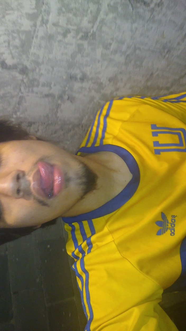 AlexAlejandro13: एक अद्भुत लंड जो मुझे टिप पर बहुत अमीर को चोदता है क्योंकि यह बड़ा हो जाता है