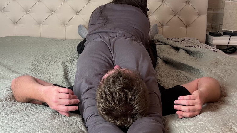 Mean Asian Wife: アグレッシブフェイシットドミネーションレスリングヘッドシザーズ