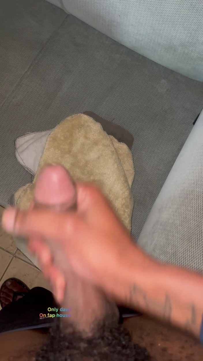 Only_dawi: Дивовижний момент, коли красивий гей грає з величезним членом