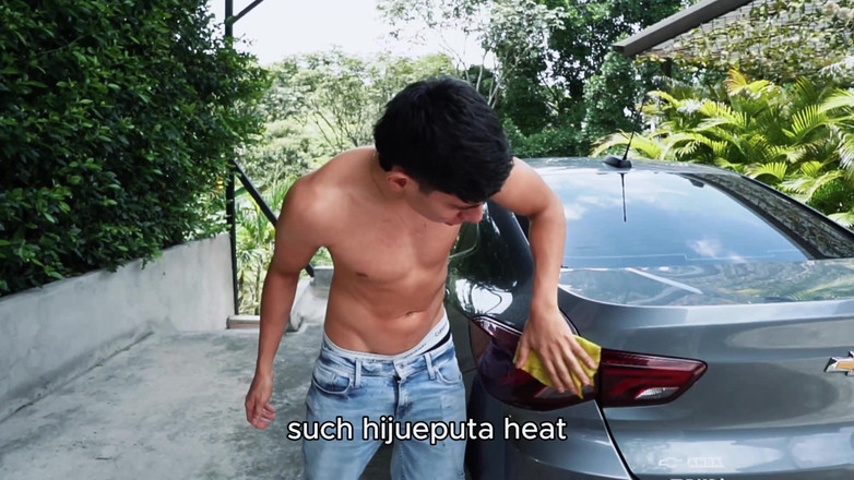 estebangamboa: Fac sex cu șefa mea după ce i-am spălat mașina