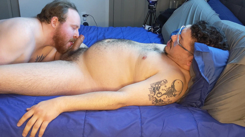 Wallace Accelron: Wallace accelron scopata da un sexy orso latino