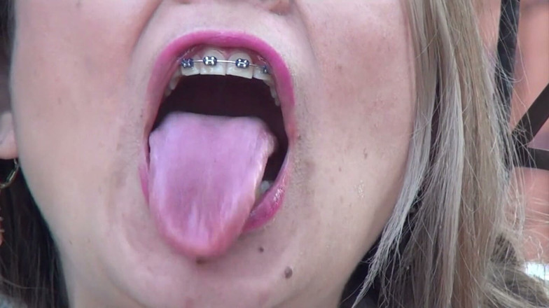 Angel eyes studio: Swallowing Extreme and Big Pig-shaped Rubber Bands