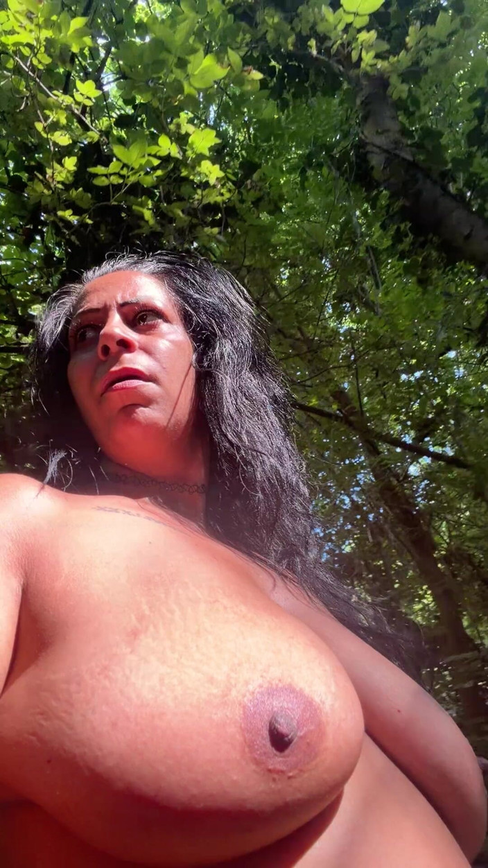 Wildfarmbabe: Risky Nude Walking in the Forest