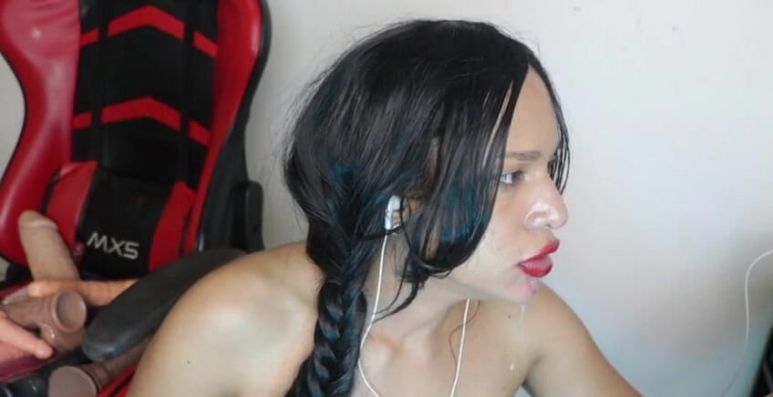 Michelle sex hard: Azgın esmer dildo ile gırtlağına kadar alıyor, ne kadar uzağa...