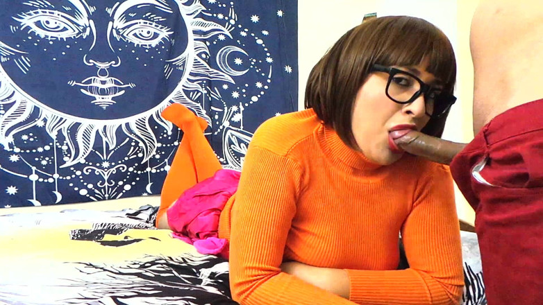 VickyVixen: Velma succhia uno sconosciuto