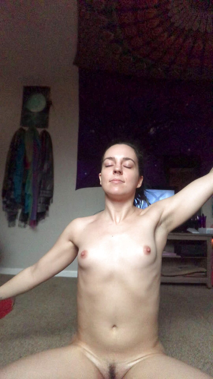 Erotixxx Alchemy: Assista-me fazer ioga nua