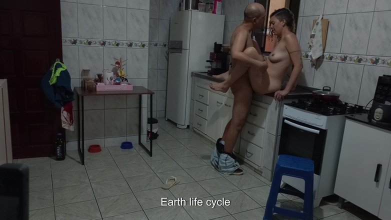 Gabi SweetCouplesStories: Jonge meid voert extra services uit