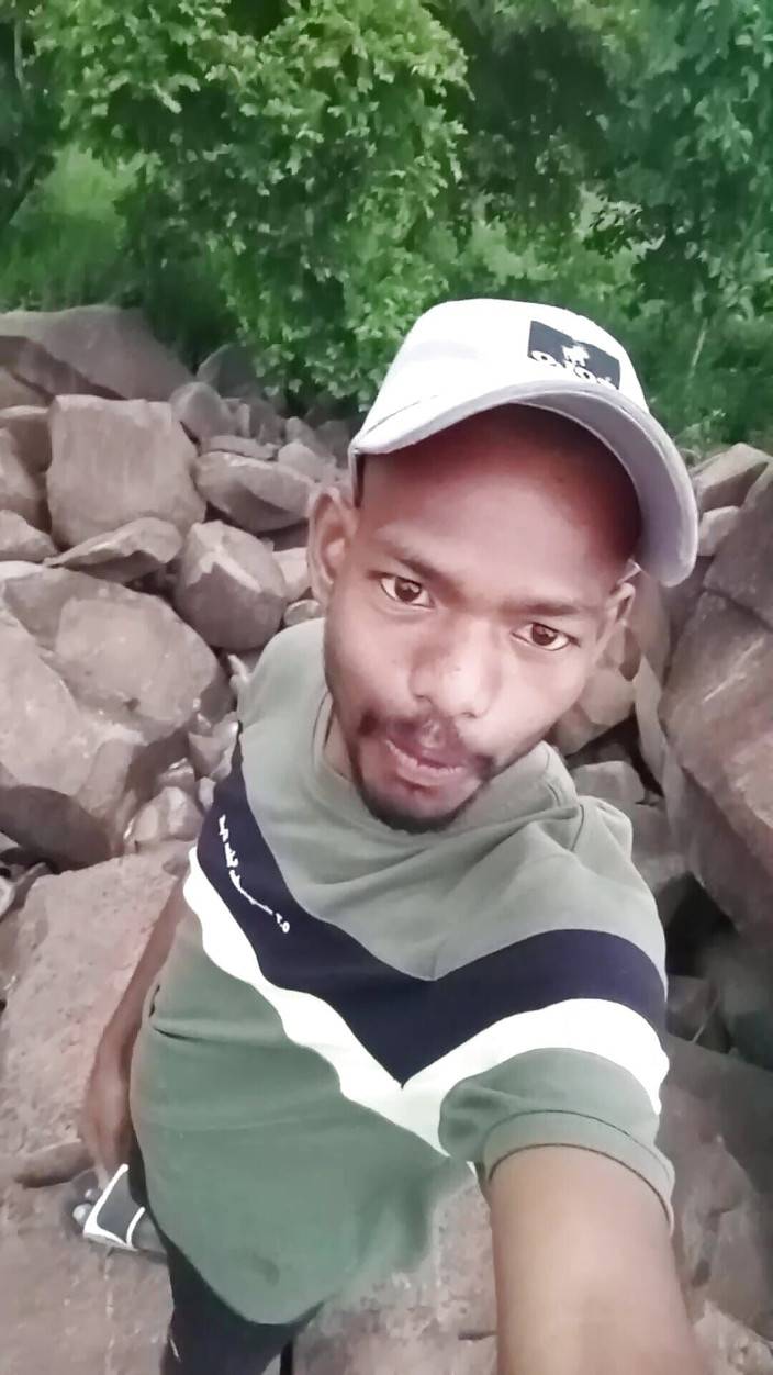 Ansu 143x: Nikmati fist-bonggol di luar