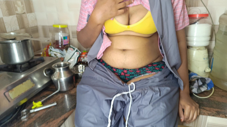 Pushpa studio: Üniversite öğrencisi viral video