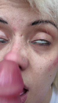 Fetish naso scopa con dildo
