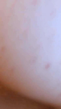 Blinde vouw magere teef gegangfucked door zwarte pik en blanke lul neuken vervelende kutgat sperma druipt!