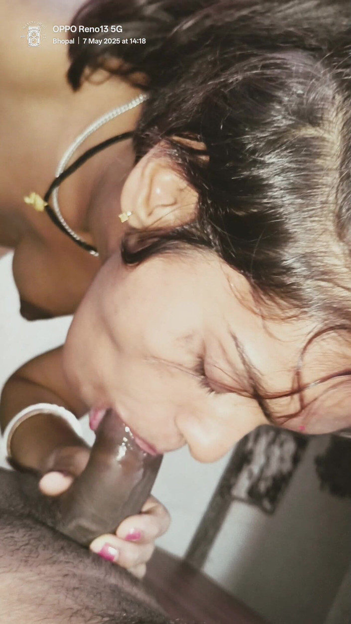 Riya03: Hardcore-sex mit meiner mitbewohnerin