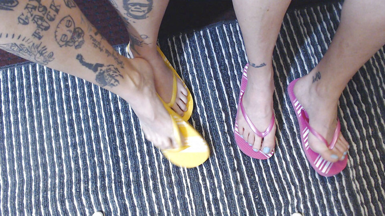 Abby Anna: Dubbel flip flop fot fetisch spela