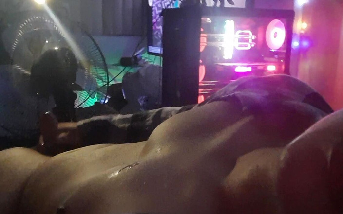 Lymph Guy: Cowok-cowok ini ngentot kontol sampai cowok ini crot di dalam...