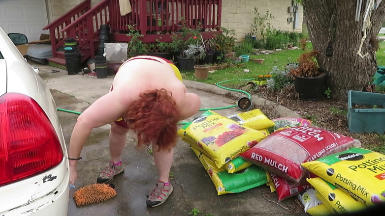 BBW nurse Vicki adventures with friends: BBW car wash more flashing nurse VICKI BBW big as...