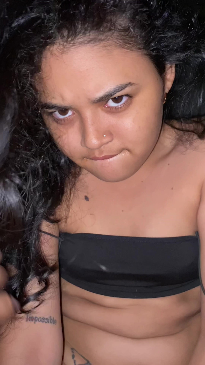 Yohamedi: Sex s mým nevlastním bratrem a on se do mě...