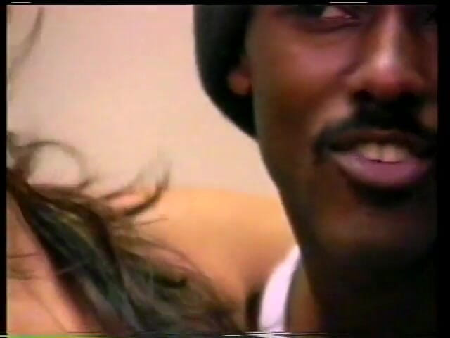 First Black Sexperience: Aspen hatun büyük siyah yarağa sakso çekiyor