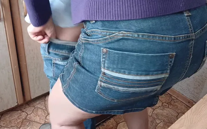 Lesbian-candys: I Jerk off to My Stepsister and Stepmom's Sex