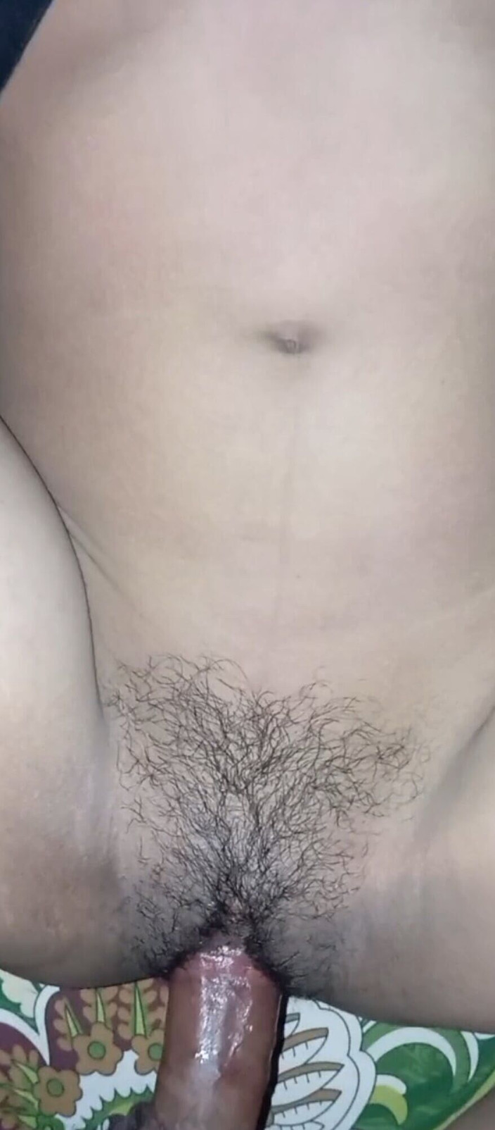 Cintiyalovs: 義理の妹にそれが美味しかったことを教えて、私のマンコまで引き裂かれてマンコに根付いていました