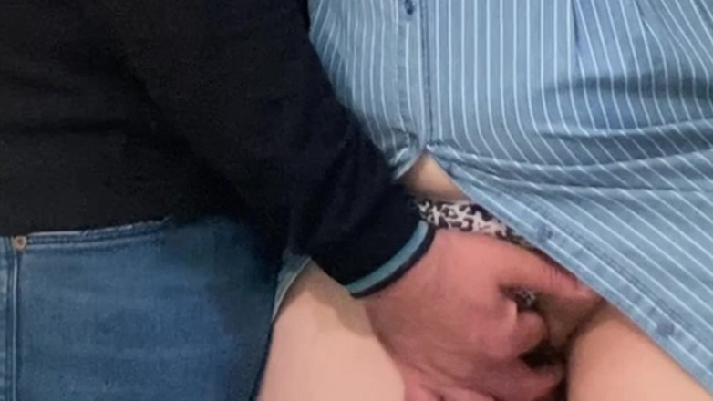 Niki studio: Perverted Stranger Rubbed My Pussy in the Crowded Subway