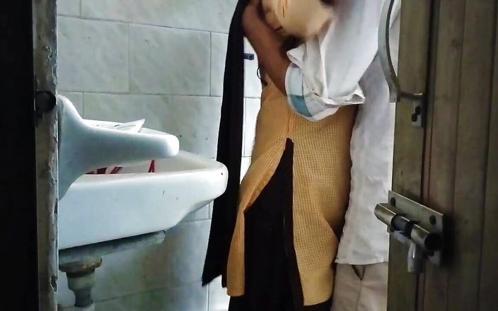 Fantacy cutting: Bathroom Indian Couple Sex