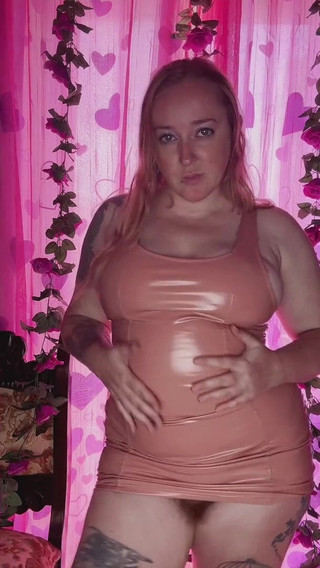 Kisicaxx: Abito in lattice provocante