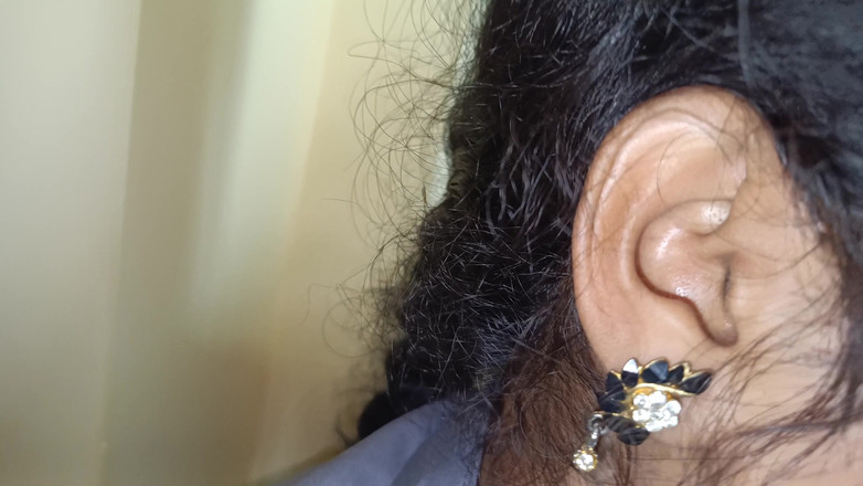 Ilakkiya: School Girl