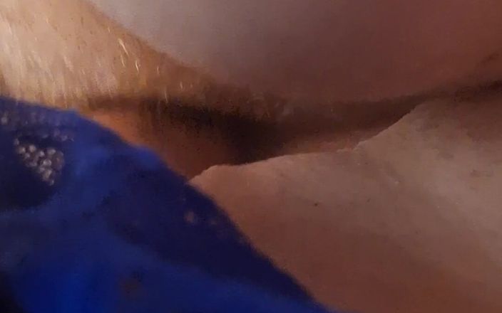 MollyVIP: Mijn natte poesje hard neuken