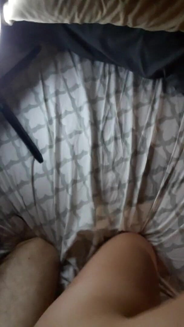Going hard: 빨고 따먹히는 섹시녀