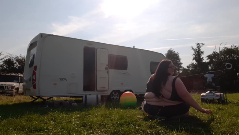 SSBBWLadyBrads: Outdoor games more fun
