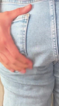 Une camarade de classe universitaire sexy au cul énorme - vidéo maison réelle - léchage de chatte et pipe profonde chez moi