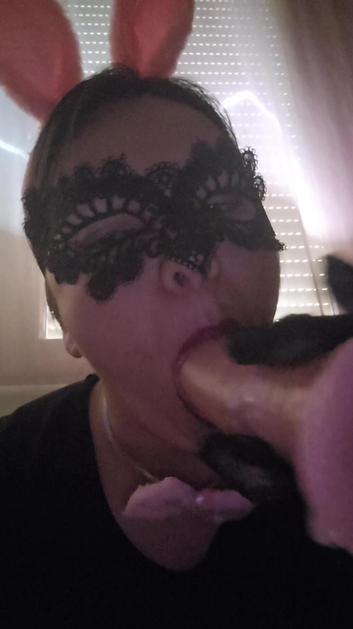 Sexybutterfly123: Oral, Masturbation, Dildo