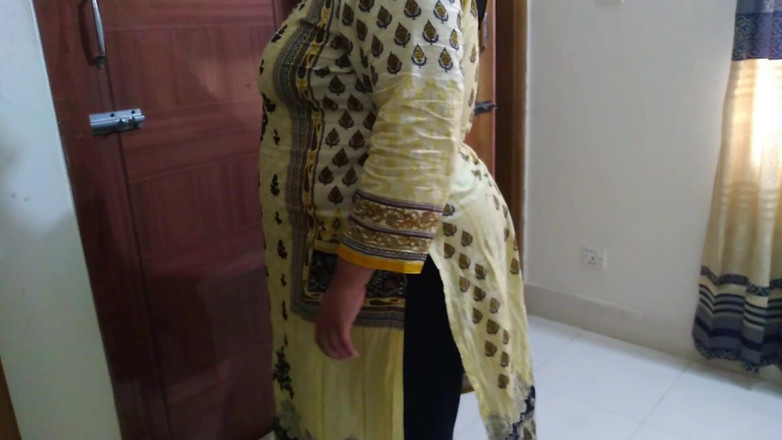 Aria Mia: 妻が家にいないときに義理の息子に犯される義母