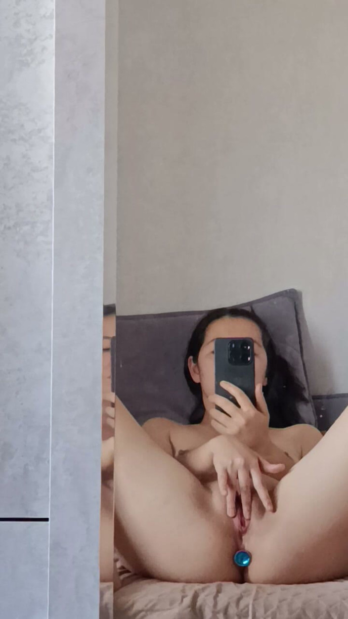 OniSoi: Masturbation in Front of the Mirror, Homemade MILF Videos