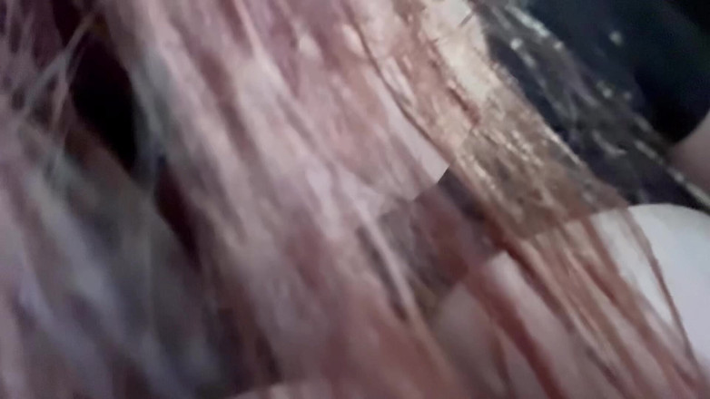 Artemisia Love: La milf tettona italiana artemisia ama far rimbalzare le sue...